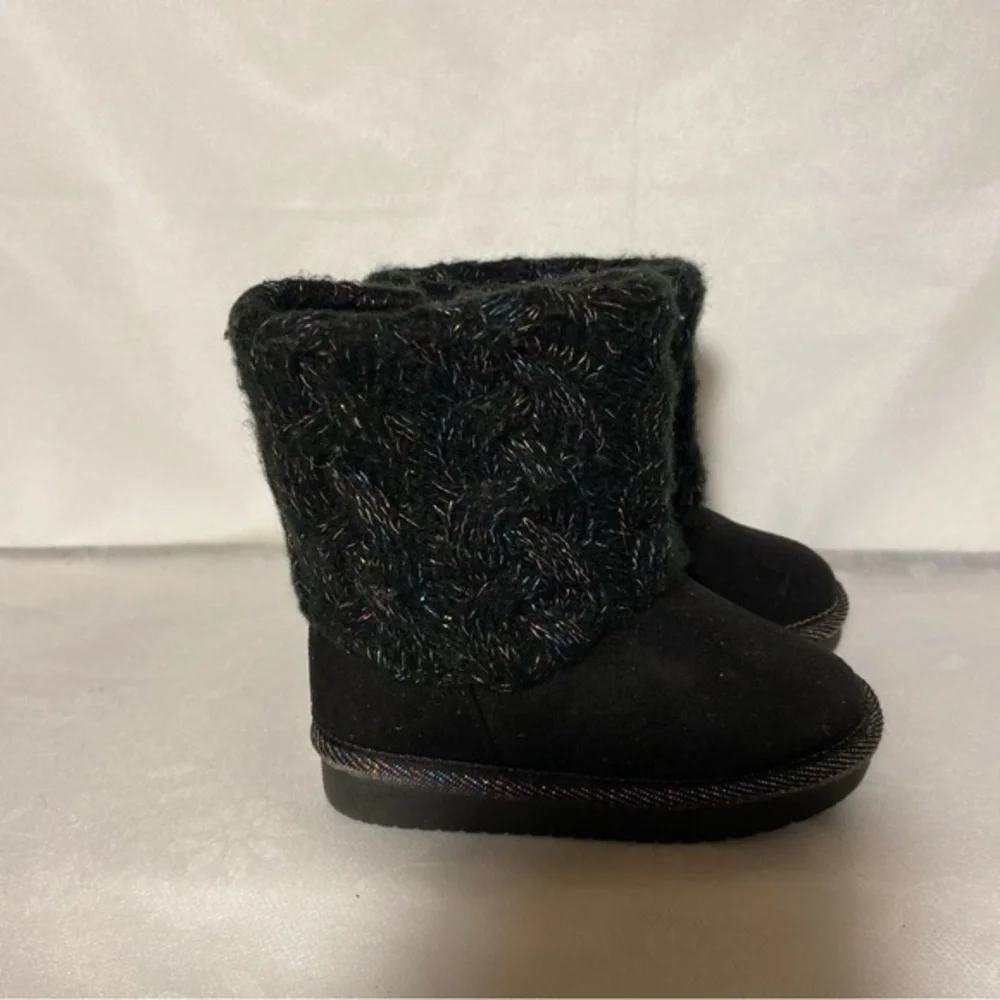 Girls Black Size 6 Boots Zips On Side